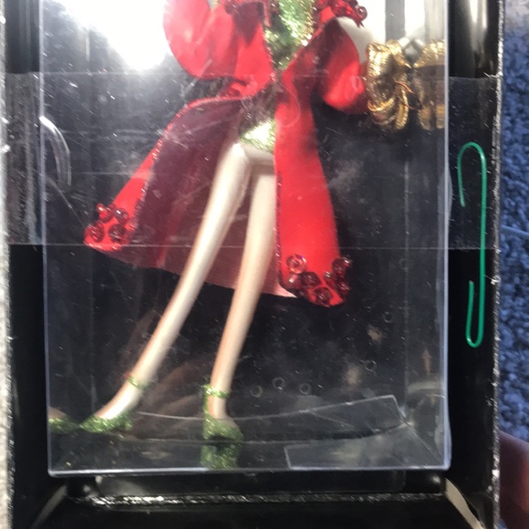 Ladies with Elegance hand blown vintage ornament - Picture 3 of 4